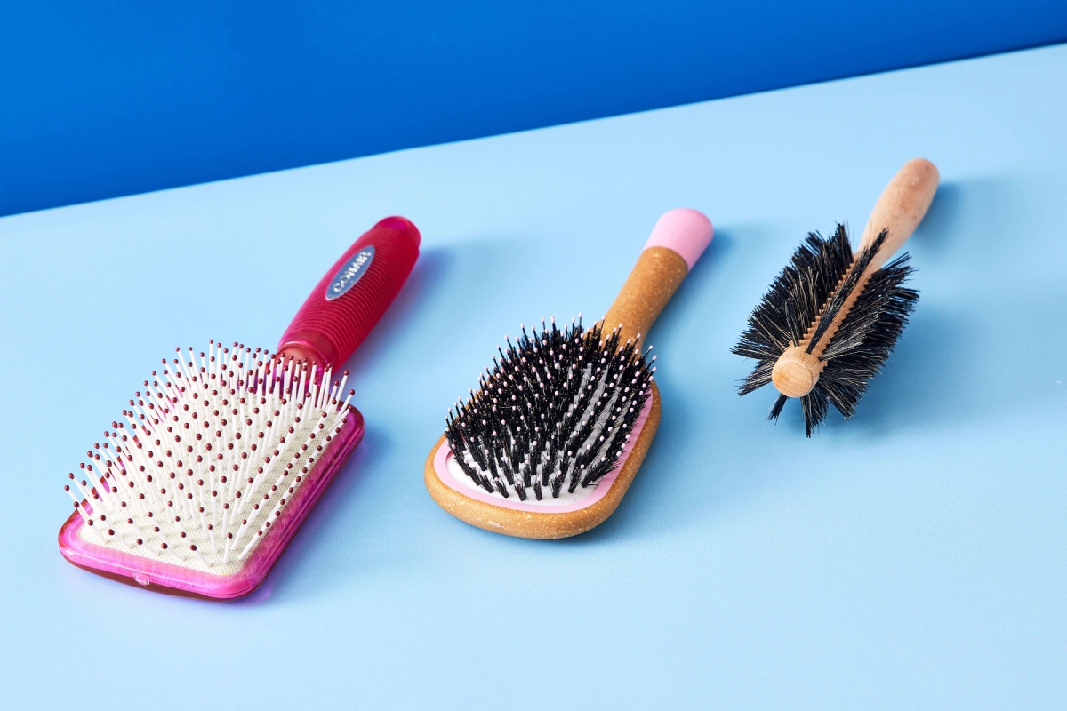 BHG-How-to-Clean-a-Hairbrush-Primary-b09d4d3e6fe14b18b4fae5a17c936b33